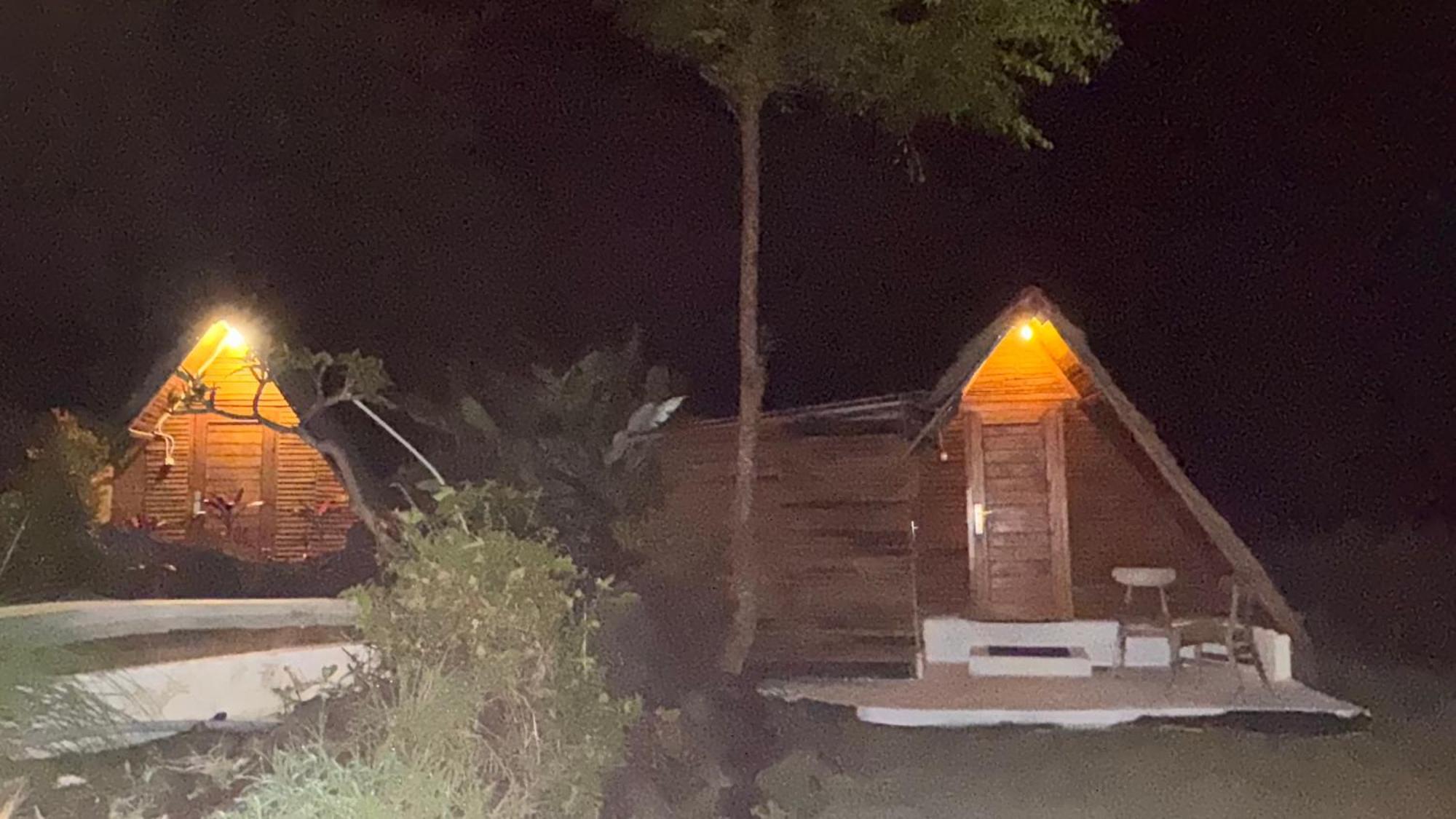 Triangular House And Hot Spring Hotel Kubupenlokan Luaran gambar